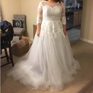 Plus size wedding dress